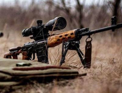 Два снайпера украинских карателей не туда наступили