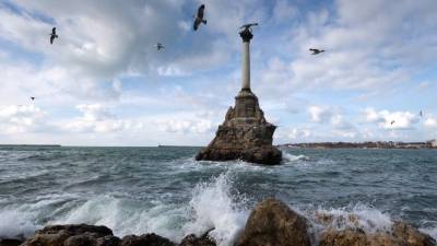 В затопленном Крыму снова объявили штормовое предупреждение
