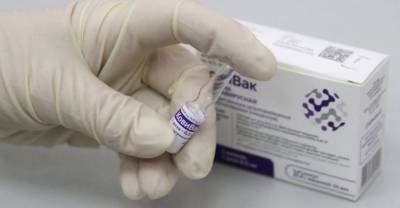 Медик назвал две причины популярности вакцины "Ковивак" у россиян