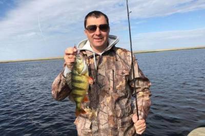 Мэр Ярославля поздравил рыбаков и похвастался рыбкой
