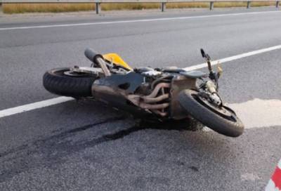 Очевидцы сообщили о гибели мотоциклиста в ДТП в Красном Селе