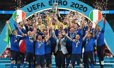 Сборная Италии во второй раз в своей истории выиграла чемпионат Европы по футболу