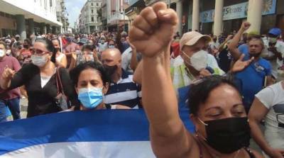 На Кубе проходят масштабные акции протеста (ФОТО, ВИДЕО)