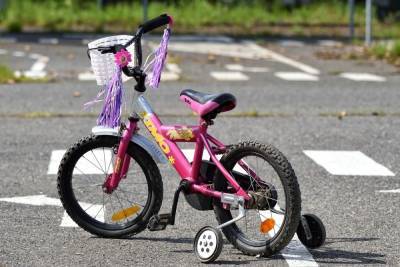 В Старом Осколе шестилетняя девочка на велосипеде попала под колеса иномарки