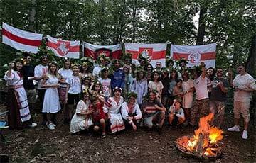Белорусы США отметили Купалье под бело-красно-белыми флагами
