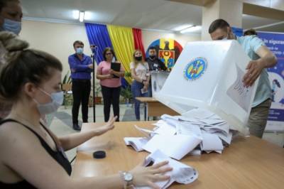 Президентская партия лидирует на парламентских выборах в Молдавии