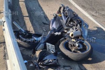 В Сочи с места аварии пропал мотоциклист