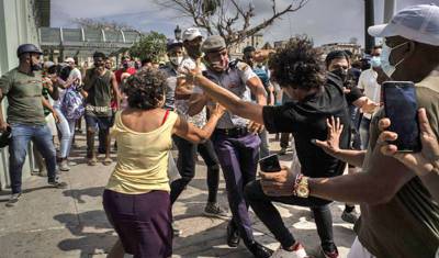 Кубу охватили сильнейшие за последние 30 лет акции протеста