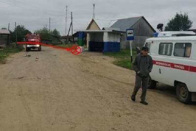 В корткеросском селе мотоциклисту «помешала» автобусная остановка