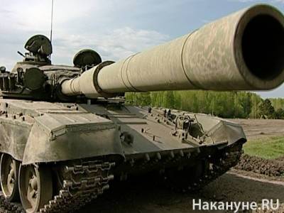 "Видели такое?! Вывалился танк!": необычное ДТП в Южно-Сахалинске