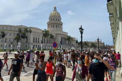 Нет еды и лекарств: на Кубе вспыхнули антиправительственные протесты