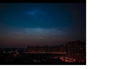 Ночью над Парнасом заметили серебристые облака – видео