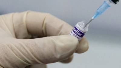 Российский врач Максим Терский назвал причину популярности вакцины "КовиВак" в РФ