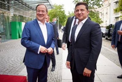 Зеленский в Германии встретился с кандидатом на пост канцлера