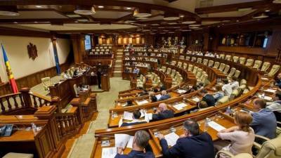 Майя Санду - На парламентских выборах в Молдавии лидируют сторонники главы государства - 5-tv.ru - Молдавия