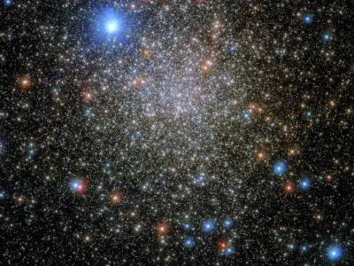 Телескоп Hubble заснял яркое звездное скопление в созвездии Скорпиона - gordonua.com - Украина