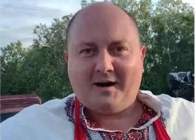 Звезда "Квартала" Юрий Ткач умилил фанатов видео с дочерью в бассейне: "Манипуляция высшего уровня"