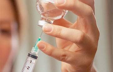 В Польше полностью вакцинировано почти 15 миллионов человек