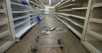 В Калининграде задержали мужчину, пытавшегося украсть тележку из супермаркета