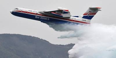 Российский самолет-амфибия потушил пожар в Греции
