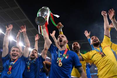 Италия вошла в историю чемпионатов Европы - sport.bigmir.net - Англия - Италия - Испания