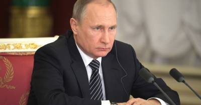 Путин наваял статью об "историческом единстве русских и украинцев"