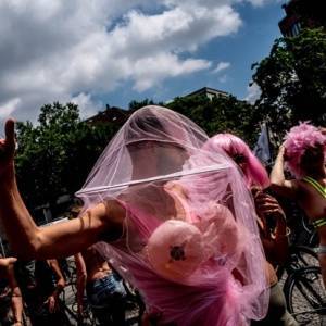В Берлине состоялся велопробег за права женщин. Фото