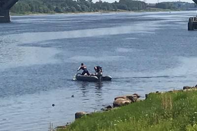 В Рыбинске спасатели вытащили из Волги двух подростков