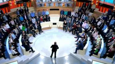 Тему принятия на Украине западных ценностей обсудили в эфире "Время покажет"