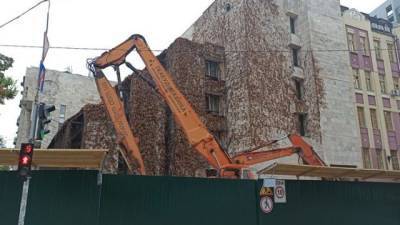 Минкульт призывает остановить демонтаж здания «Цветы Украины» в Киеве