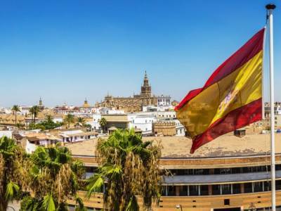 Пандемия: комендантский час возвращают в одном из регионов Испании
