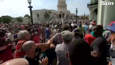 Диас-Канель Мигель - Моиз Жовенель - На Кубе люди вышли на протесты против ограничений по коронавирусу - piter.tv - США - Куба - Гавана - Гаити