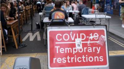 Правительство собралось отменить COVID-меры, несмотря на прирост числа больных