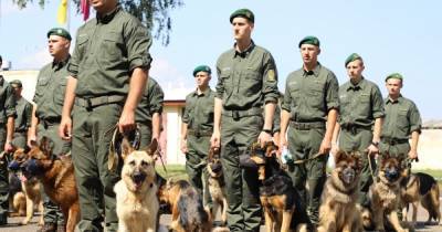 В параде ко Дню Независимости Украины впервые примут участие пограничники со служебными собаками