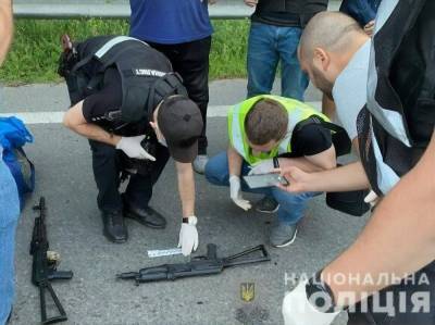 Автоматы Калашникова хотели продавать в столице за €2 тыс. Полиция заявила о перекрытом канале сбыта оружия в Киев