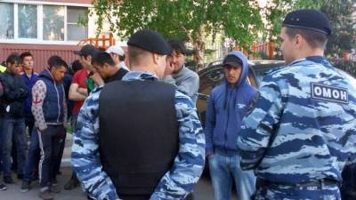 Массовую драку устроили в Москве около 200 мигрантов — видео
