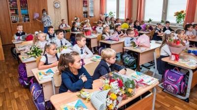 Правила утвердили: как получить 10 тысяч рублей на ребенка к 1 сентября?