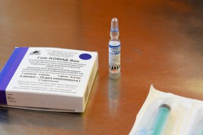 Безопасность вакцины «Спутник V», которой прививаются смоляне, подтвердил научный журнал Nature