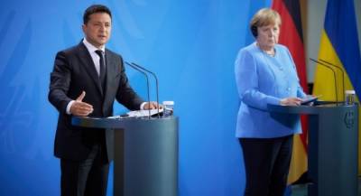 Зеленский призвал увязать транзит газа с войной на Донбассе, Меркель возразила