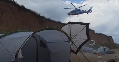 Частный вертолет снес палатки с отдыхающими под Одессой (видео)