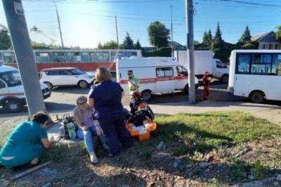 В Саратове в ДТП с маршруткой и грузовиком пострадали 11 человек