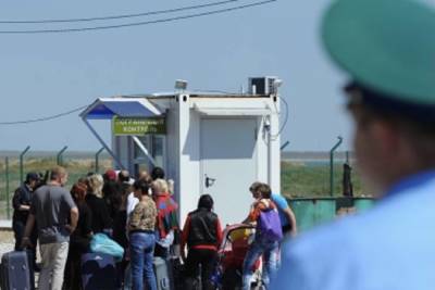 Белгородцам посоветовали отказаться от поездок в Украину через Нехотеевку из-за очередей и аномальной жары