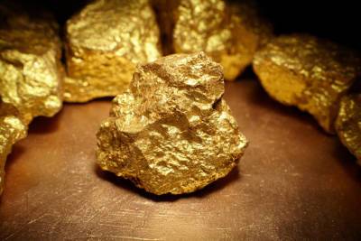 Золото растет, опережая данные по инфляции в США