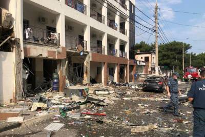 В Геленджике при взрыве в районе гостиницы «Азалия» один человек погиб и пятеро пострадали