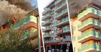 В Турции загорелся отель, забитый туристами