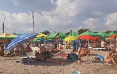 Отдыхающим было безразлично: трагедия случилась с мужчиной на пляже в Одессе, видео