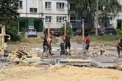 В Туле обустраивают новый сквер на улице Кирова