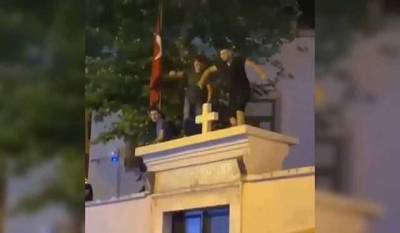 Эрдоган назвал провокацией танцы на стене армянского храма в Стамбуле