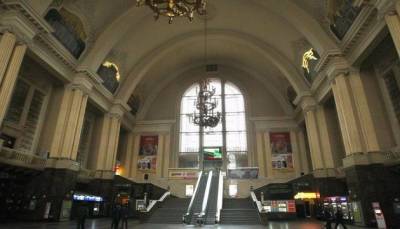 УЗ заменит эскалаторы на Центральном вокзале в Киеве