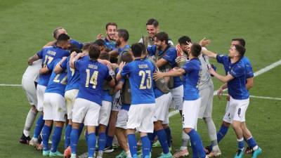 Сборная Италии посвятила победу на чемпионате Европы болельщикам и Астори